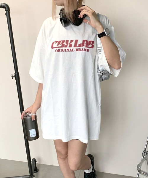 non-hedge(ノンヘッジ)の「スプレーロゴビッグ半袖Tシャツ(Tシャツ/カットソー・レディース・ブラウン/オフホワイト/チャコールグレー/ブラック・FREE)」の2枚目の写真