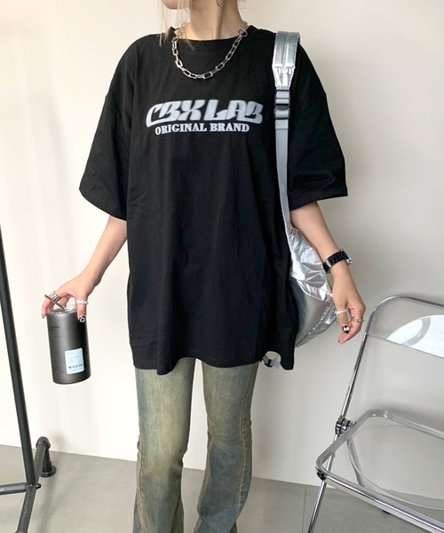 non-hedge(ノンヘッジ)の「スプレーロゴビッグ半袖Tシャツ(Tシャツ/カットソー・レディース・ブラウン/オフホワイト/チャコールグレー/ブラック・FREE)」の15枚目の写真