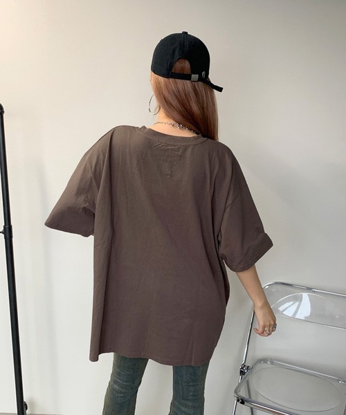 non-hedge(ノンヘッジ)の「スプレーロゴビッグ半袖Tシャツ(Tシャツ/カットソー・レディース・ブラウン/オフホワイト/チャコールグレー/ブラック・FREE)」の19枚目の写真
