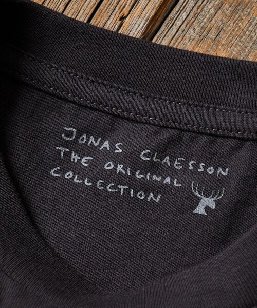 Jonas Claesson(ジョナスクレアッソン)の「JONAS CLAESSON/ジョナス クレアッソン Jelly Fun Tee/バックプリント/リラックスフィット(Tシャツ/カットソー・メンズ・ホワイト/グレー/ブラック・MEDIUM/LARGE)」の6枚目の写真