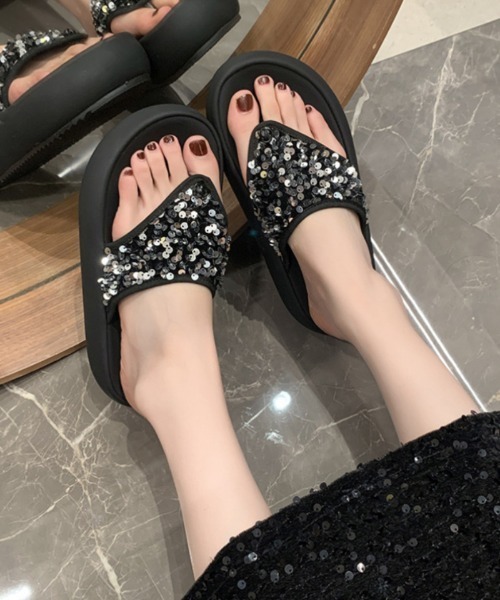 Ritzy（リッツィー）の「スパンコール 厚底サンダル（サンダル・レディース・シルバー/ブラック系1/ブラック系2・23/22.5/24.5/23.5/24）」の4枚目の写真