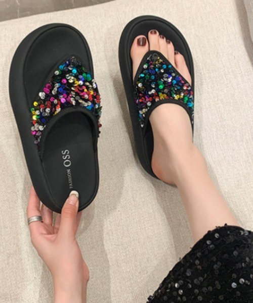 Ritzy（リッツィー）の「スパンコール 厚底サンダル（サンダル・レディース・シルバー/ブラック系1/ブラック系2・23/22.5/24.5/23.5/24）」の16枚目の写真