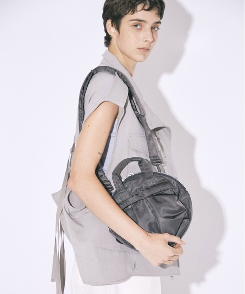 beautiful people(ビューティフルピープル)の「【beautiful people/ビューティフルピープル】POTR×bp helmet bag in nylon twill/ナイロンツイルヘルメットバッグ/ショルダーバッグ(ショルダーバッグ・レディース・ダークグレー/グリーン・FREE)」の3枚目の写真