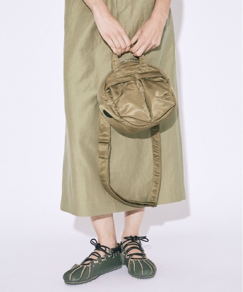 beautiful people(ビューティフルピープル)の「【beautiful people/ビューティフルピープル】POTR×bp helmet bag in nylon twill/ナイロンツイルヘルメットバッグ/ショルダーバッグ(ショルダーバッグ・レディース・ダークグレー/グリーン・FREE)」の6枚目の写真