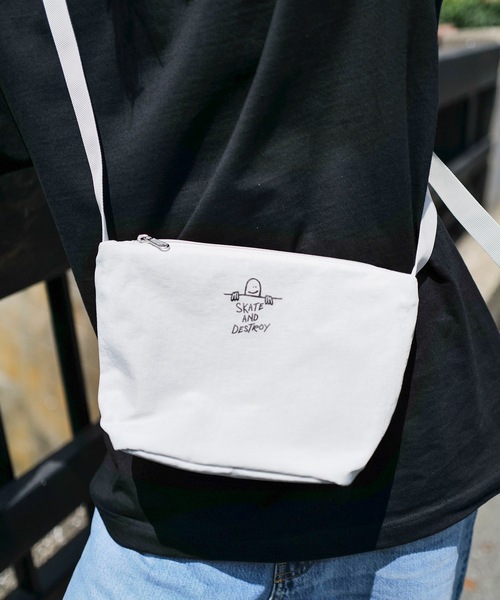 THRASHER（スラッシャー）の「GONZ SAD Shoulder Bag S/スラッシャー撥水加工リップストップナイロンワンポイントミニショルダーバッグ（ショルダーバッグ・メンズ・ブルー/ライトグレー/ブラック×ホワイト・FREE）」の11枚目の写真