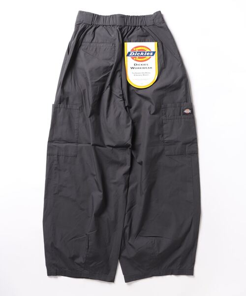 Dickies（ディッキーズ）の「DICKIES コットンダンプサイドポケットバルーンパンツ（その他パンツ・レディース・ピンク/ブラック/ベージュ・M/L）」の5枚目の写真