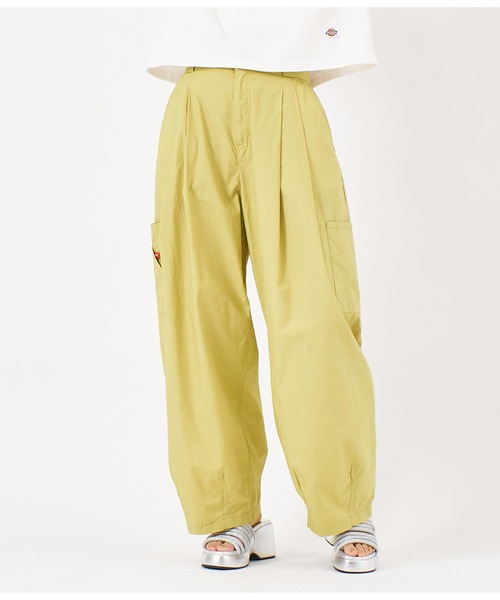 Dickies（ディッキーズ）の「DICKIES コットンダンプサイドポケットバルーンパンツ（その他パンツ・レディース・ピンク/ブラック/ベージュ・M/L）」の18枚目の写真