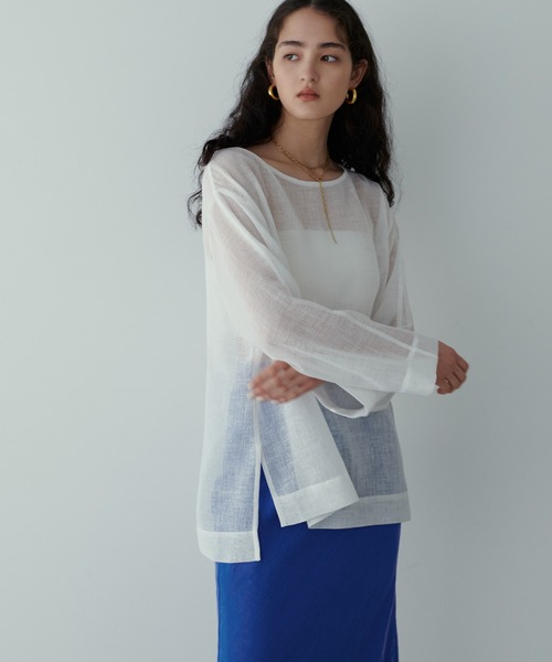 LARUTA（ラルータ）の「【LARUTA】シアー麻タッチスリット付プルオーバー（Tシャツ/カットソー・レディース・ベージュ/イエロー/オフホワイト/ブラック・FREE）」の2枚目の写真