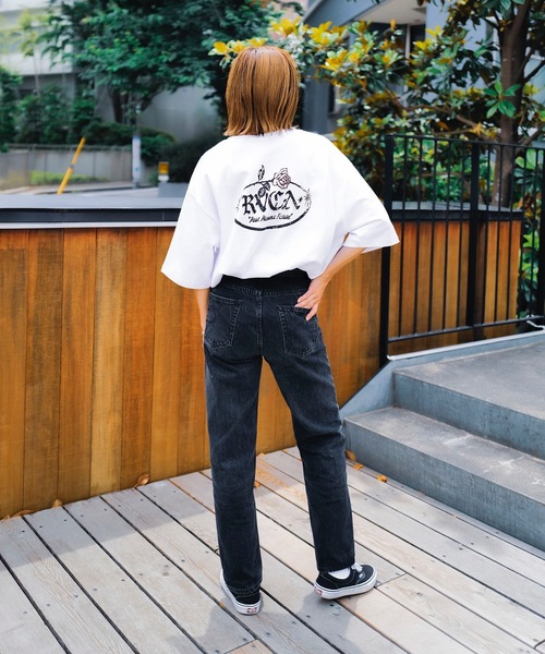 RVCA(ルーカ)の「RVCA メンズ ROSE CT Tシャツ 【2024年夏モデル】/ルーカバックプリント半袖Tシャツ(Tシャツ/カットソー・メンズ・ホワイト/ブラウン/ブラック・MEDIUM/LARGE/X-LARGE/SMALL)」の15枚目の写真