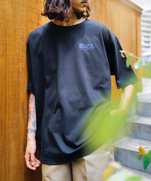 RVCA(ルーカ)の「RVCA メンズ ROSE CT Tシャツ 【2024年夏モデル】/ルーカバックプリント半袖Tシャツ(Tシャツ/カットソー・メンズ・ホワイト/ブラウン/ブラック・MEDIUM/LARGE/X-LARGE/SMALL)」の7枚目の写真