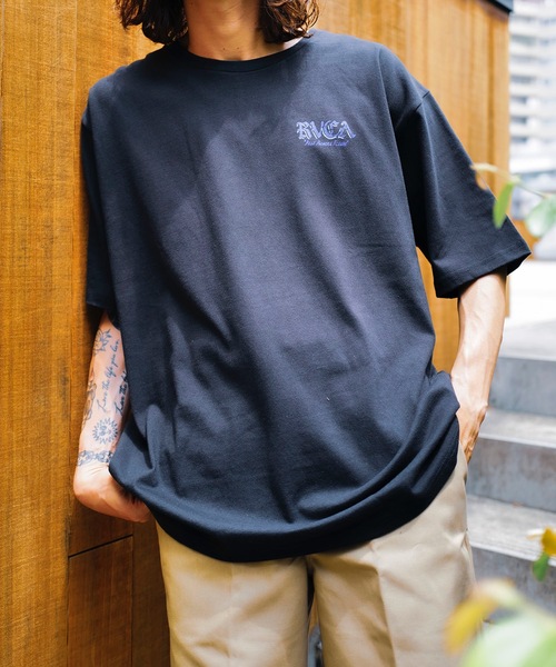RVCA(ルーカ)の「RVCA メンズ ROSE CT Tシャツ 【2024年夏モデル】/ルーカバックプリント半袖Tシャツ(Tシャツ/カットソー・メンズ・ホワイト/ブラウン/ブラック・MEDIUM/LARGE/X-LARGE/SMALL)」の8枚目の写真