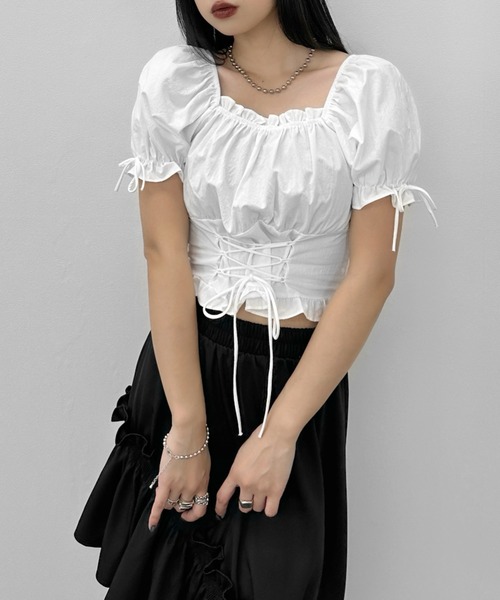 LVEU.（ラブユ.）の「【LVEU.】レースアップリボンブラウス / トップス ブラウス レースアップ リボン パフショルダー シャーリング ショート クロップド ガーリー オフショル オフショルダー ホワイト ブラック ブルー（シャツ/ブラウス・レディース・ブルー/ブラック/ホワイト・FREE）」の9枚目の写真