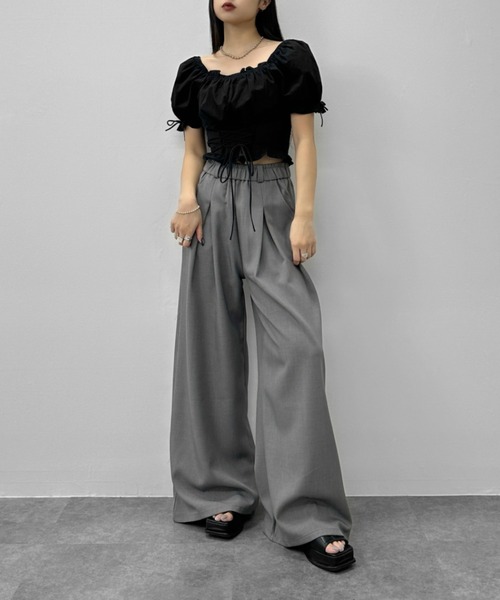 LVEU.（ラブユ.）の「【LVEU.】レースアップリボンブラウス / トップス ブラウス レースアップ リボン パフショルダー シャーリング ショート クロップド ガーリー オフショル オフショルダー ホワイト ブラック ブルー（シャツ/ブラウス・レディース・ブルー/ブラック/ホワイト・FREE）」の13枚目の写真