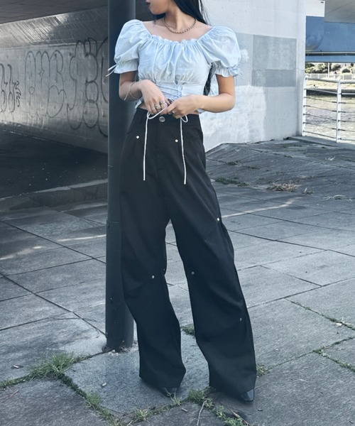 LVEU.（ラブユ.）の「【LVEU.】レースアップリボンブラウス / トップス ブラウス レースアップ リボン パフショルダー シャーリング ショート クロップド ガーリー オフショル オフショルダー ホワイト ブラック ブルー（シャツ/ブラウス・レディース・ブルー/ブラック/ホワイト・FREE）」の17枚目の写真