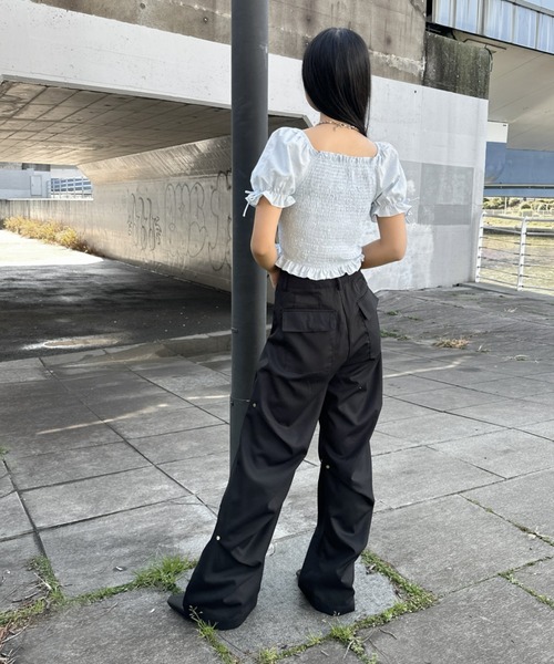 LVEU.（ラブユ.）の「【LVEU.】レースアップリボンブラウス / トップス ブラウス レースアップ リボン パフショルダー シャーリング ショート クロップド ガーリー オフショル オフショルダー ホワイト ブラック ブルー（シャツ/ブラウス・レディース・ブルー/ブラック/ホワイト・FREE）」の20枚目の写真