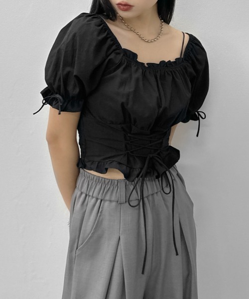 LVEU.（ラブユ.）の「【LVEU.】レースアップリボンブラウス / トップス ブラウス レースアップ リボン パフショルダー シャーリング ショート クロップド ガーリー オフショル オフショルダー ホワイト ブラック ブルー（シャツ/ブラウス・レディース・ブルー/ブラック/ホワイト・FREE）」の5枚目の写真