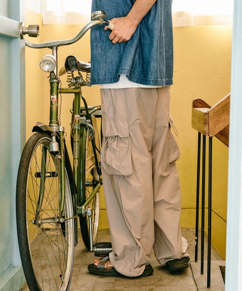 niko and...（ニコアンド）の「ナイロンコットンミリタリーカーゴパンツ（カーゴパンツ・メンズ・カーキ/ブラック/ベージュ・MEDIUM/LARGE）」の13枚目の写真