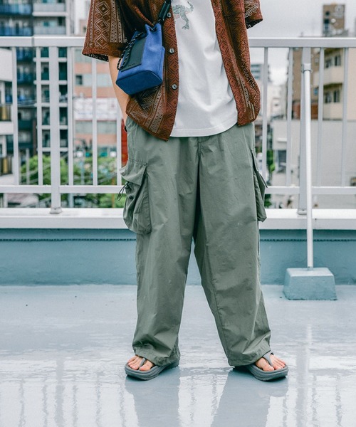 niko and...（ニコアンド）の「ナイロンコットンミリタリーカーゴパンツ（カーゴパンツ・メンズ・カーキ/ブラック/ベージュ・MEDIUM/LARGE）」の19枚目の写真