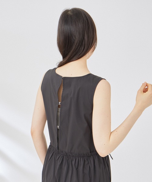 NERGY（ナージー）の「【Water proof】撥水 & UV ドロストロングワンピース（ワンピース・レディース・ブラック/キナリ・FREE）」の6枚目の写真