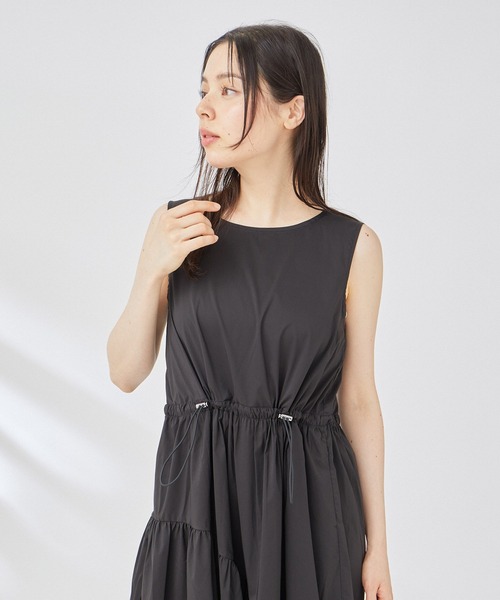 NERGY（ナージー）の「【Water proof】撥水 & UV ドロストロングワンピース（ワンピース・レディース・ブラック/キナリ・FREE）」の5枚目の写真