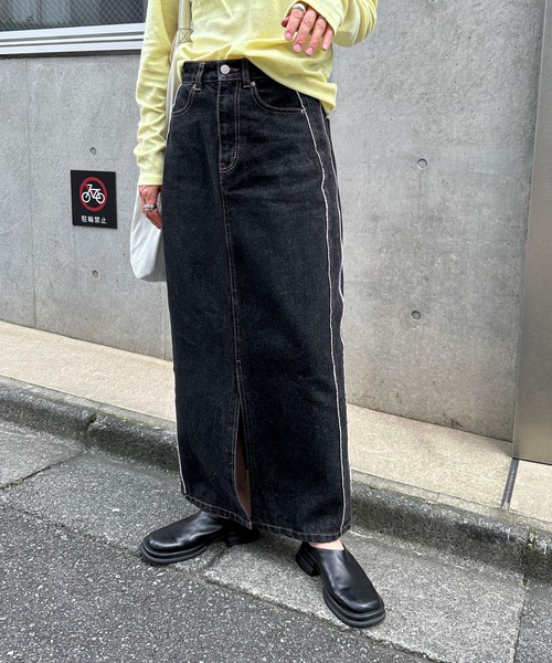 feepur（フェピュール）の「サイドフリンジナローデニムスカート（デニムスカート・レディース・ブラック/グレー/ブルー・SMALL/MEDIUM）」の2枚目の写真