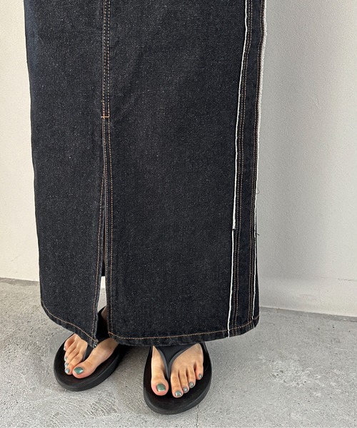 feepur（フェピュール）の「サイドフリンジナローデニムスカート（デニムスカート・レディース・ブラック/グレー/ブルー・SMALL/MEDIUM）」の19枚目の写真