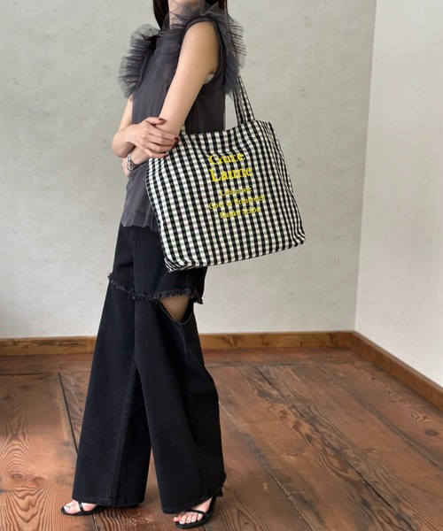 Per sist ence(パーシエンス)の「天竺×チュールレイヤーショルダーフリルTOPS(Tシャツ/カットソー・レディース・ブラック/チャコールグレー/アイボリー・FREE)」の17枚目の写真