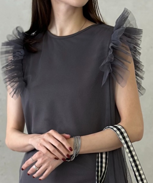 Per sist ence(パーシエンス)の「天竺×チュールレイヤーショルダーフリルTOPS(Tシャツ/カットソー・レディース・ブラック/チャコールグレー/アイボリー・FREE)」の19枚目の写真