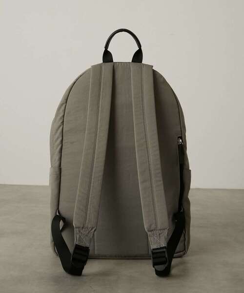 MELROSE claire(メルローズ クレール)の「撥水軽量!リニューアルした大人の12ポケットリュック(バックパック/リュック・レディース・ブラック/グレー・FREE)」の16枚目の写真