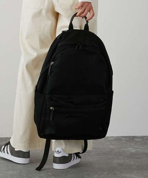 MELROSE claire(メルローズ クレール)の「撥水軽量!リニューアルした大人の12ポケットリュック(バックパック/リュック・レディース・ブラック/グレー・FREE)」の3枚目の写真