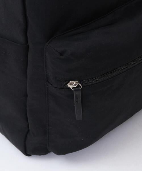 MELROSE claire(メルローズ クレール)の「撥水軽量!リニューアルした大人の12ポケットリュック(バックパック/リュック・レディース・ブラック/グレー・FREE)」の4枚目の写真