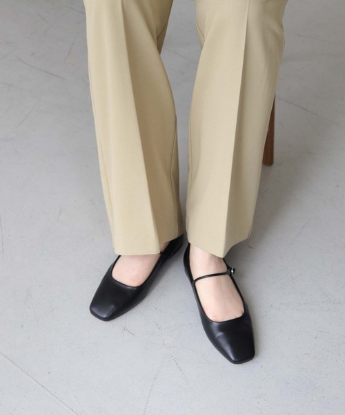 CLEIO(クレイオ)の「【CLEIO】スクエアトゥストラップパンプス(パンプス・レディース・レッド/シルバー/アイボリー/ブラック・23/23.5/24/24.5)」の8枚目の写真