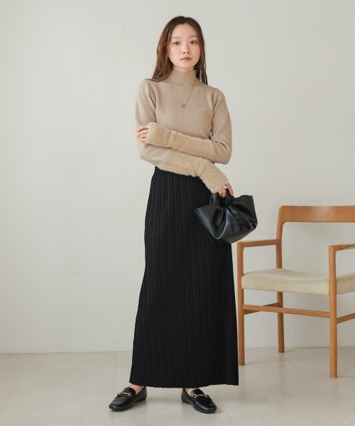 Bab（バブ）の「袖シャギーハイネックニットトップス（ニット/セーター・レディース・チャコールグレー/アイボリー/ベージュ・FREE）」の7枚目の写真