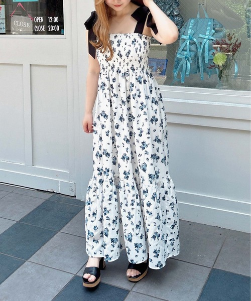 INGNI（イング）の「配色肩リボンシャーリングワンピース（ワンピース・レディース・ブラック系その他3/ブラック系/ホワイト系7・M）」の6枚目の写真