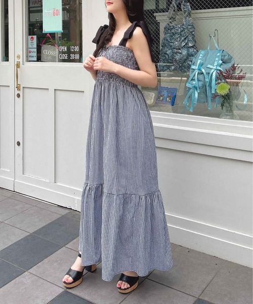 INGNI（イング）の「配色肩リボンシャーリングワンピース（ワンピース・レディース・ブラック系その他3/ブラック系/ホワイト系7・M）」の11枚目の写真