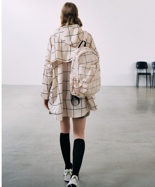 emmi（エミ）の「シャイニーハイソックス（ソックス/靴下・レディース・シルバー/ゴールド/カーキ・FREE）」の5枚目の写真