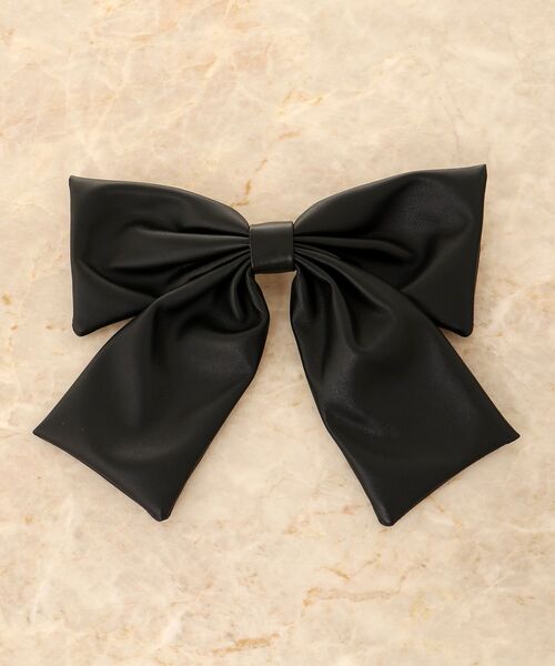 MAJESTIC LEGON（マジェスティックレゴン）の「bigリボンバレッタ（バレッタ/ヘアクリップ・レディース・アイボリー/ブラック・FREE）」の5枚目の写真