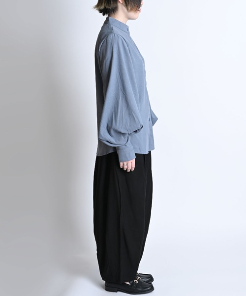 MARAI(マーライ)の「ぽわん袖バンドカラーシャツ(シャツ/ブラウス・レディース・ベージュ/ホワイト/ブルー/ブラック・FREE)」の22枚目の写真