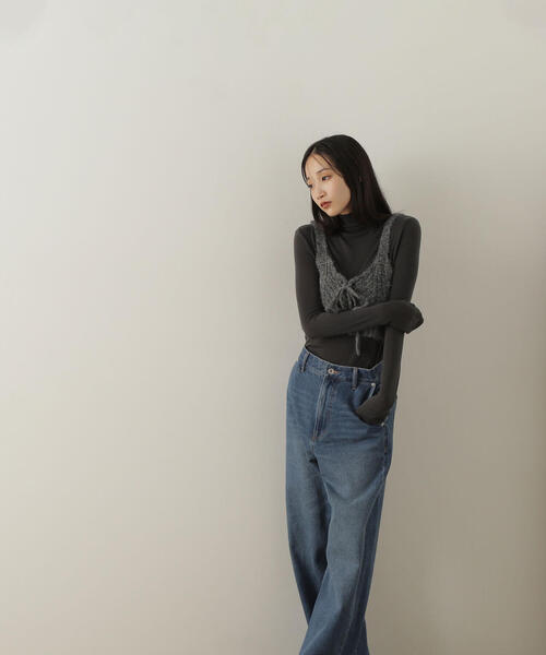 NATURAL BEAUTY BASIC（ナチュラルビューティーベーシック）の「◇デザインニットビスチェ（ベスト・レディース・オフホワイト/チャコールグレー/オリーブ・FREE）」の5枚目の写真