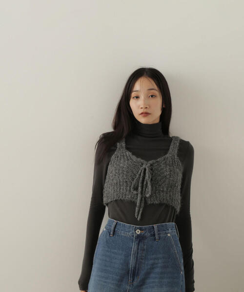 NATURAL BEAUTY BASIC（ナチュラルビューティーベーシック）の「◇デザインニットビスチェ（ベスト・レディース・オフホワイト/チャコールグレー/オリーブ・FREE）」の10枚目の写真