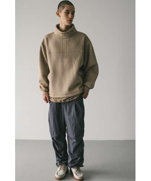 STYLEMIXER（スタイルミキサー）の「コンビネーションハイネックプルオーバー（スウェット・メンズ・ベージュ/ブラック・MEDIUM/LARGE）」の22枚目の写真