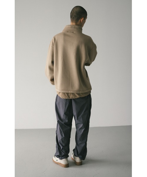 STYLEMIXER（スタイルミキサー）の「コンビネーションハイネックプルオーバー（スウェット・メンズ・ベージュ/ブラック・MEDIUM/LARGE）」の4枚目の写真