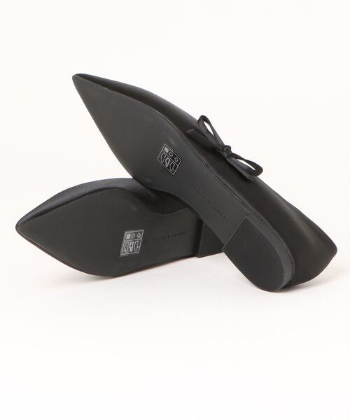 CHARLES & KEITH（チャールズ & キース）の「ボウ ポインテッドトゥフラット（バレエシューズ・レディース・ライラック/ブラック系その他2/オフホワイト・24.5cm/23.5cm/23cm/22.5cm/25.5cm/25cm）」の4枚目の写真