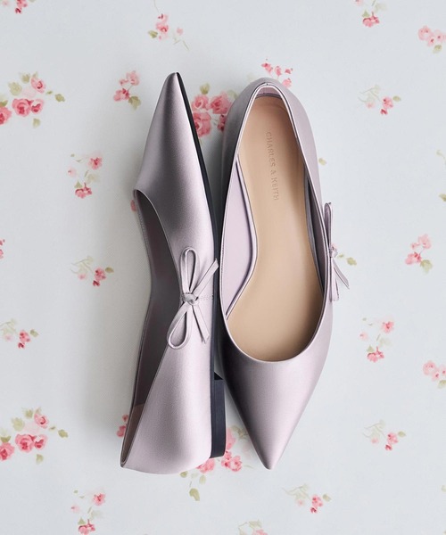CHARLES & KEITH（チャールズ & キース）の「ボウ ポインテッドトゥフラット（バレエシューズ・レディース・ライラック/ブラック系その他2/オフホワイト・24.5cm/23.5cm/23cm/22.5cm/25.5cm/25cm）」の12枚目の写真