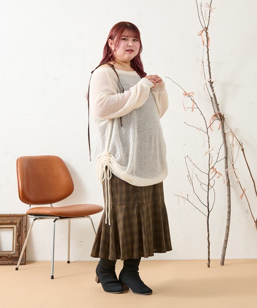 Louiosy(ルオシー)の「【大きいサイズ】裾ドロストシアーオーバーサイズニット(ニット/セーター・レディース・アイボリー/ブラック/サックスブルー・4L/3L/X-LARGE)」の9枚目の写真