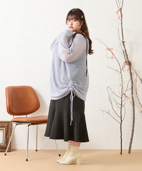 Louiosy(ルオシー)の「【大きいサイズ】裾ドロストシアーオーバーサイズニット(ニット/セーター・レディース・アイボリー/ブラック/サックスブルー・4L/3L/X-LARGE)」の21枚目の写真