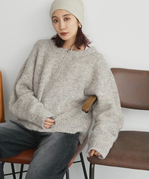 Auntie Rosa Holiday(アンティローザホリデー)の「ブークレハーフジップニットプルオーバー(ニット/セーター・レディース・グレー/ブルー/グレイッシュベージュ・FREE)」の12枚目の写真