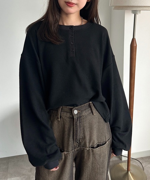 apres jour mignon(アプレジュールミニョン)の「ヘンリーワッフルユルTOPS【ZOZOTOWN限定アイテム】(Tシャツ/カットソー・レディース・ブラック/ダークブラウン/アイボリー/杢グレー・フリー/X-LARGE)」の13枚目の写真