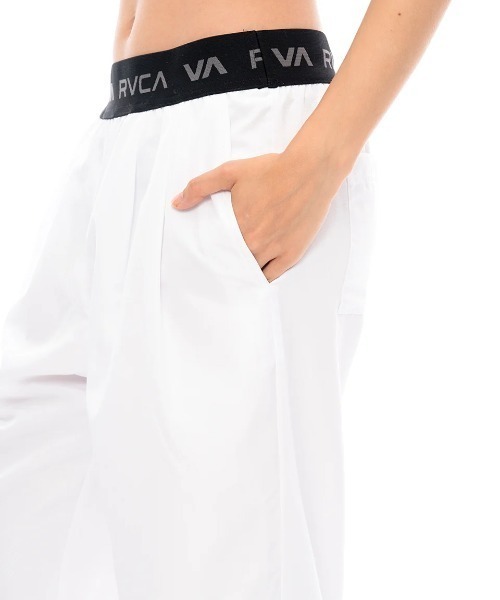 RVCA（ルーカ）の「RVCA レディース VA JACQUARD BAND EAS ロングパンツ/ルーカウエストロゴイージーパンツ（その他パンツ・レディース・ブラック/ホワイト・SMALL/MEDIUM）」の5枚目の写真