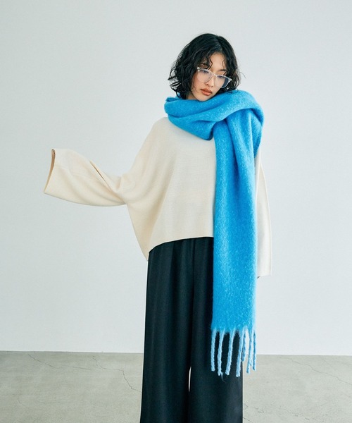 LEPSIM(レプシィム)の「太フリンジ無地ストール 132601(ストール/ショール・レディース・ピンク/グレー/ブルー/アイボリー・ONE SIZE)」の3枚目の写真